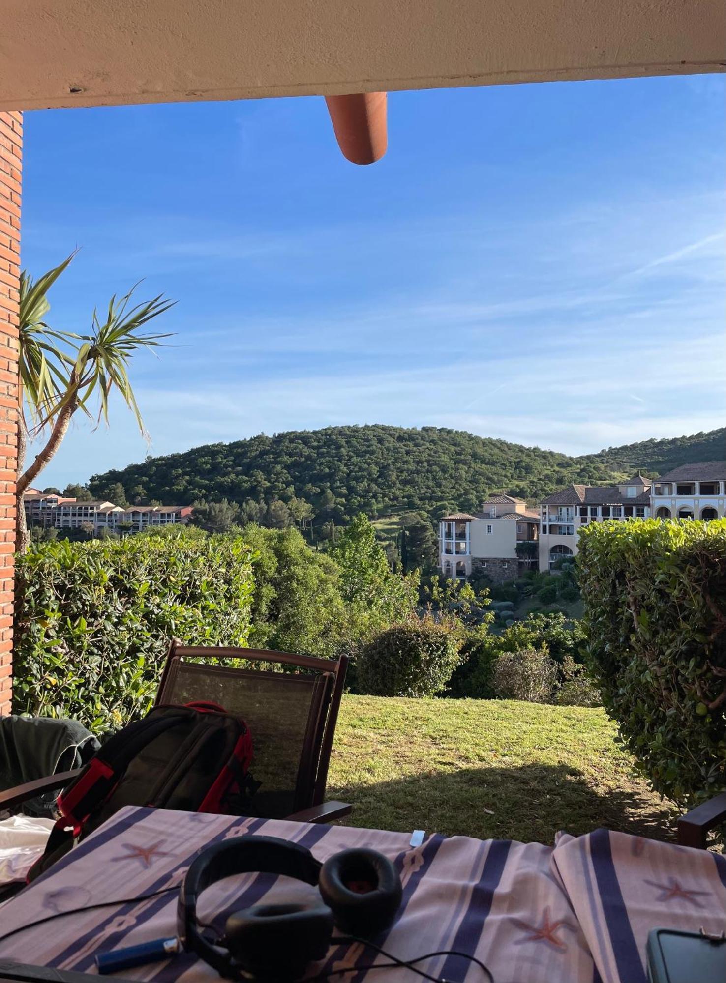 Village Cap Esterel, Piscine, Plage Saint-Raphaël Exterior foto