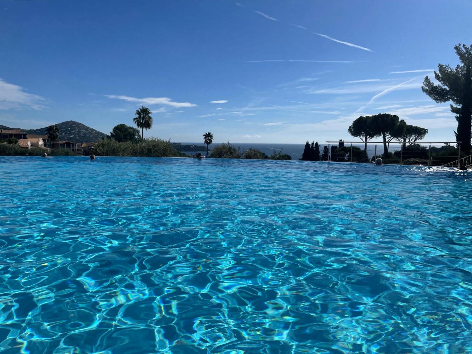 Village Cap Esterel, Piscine, Plage Saint-Raphaël Exterior foto