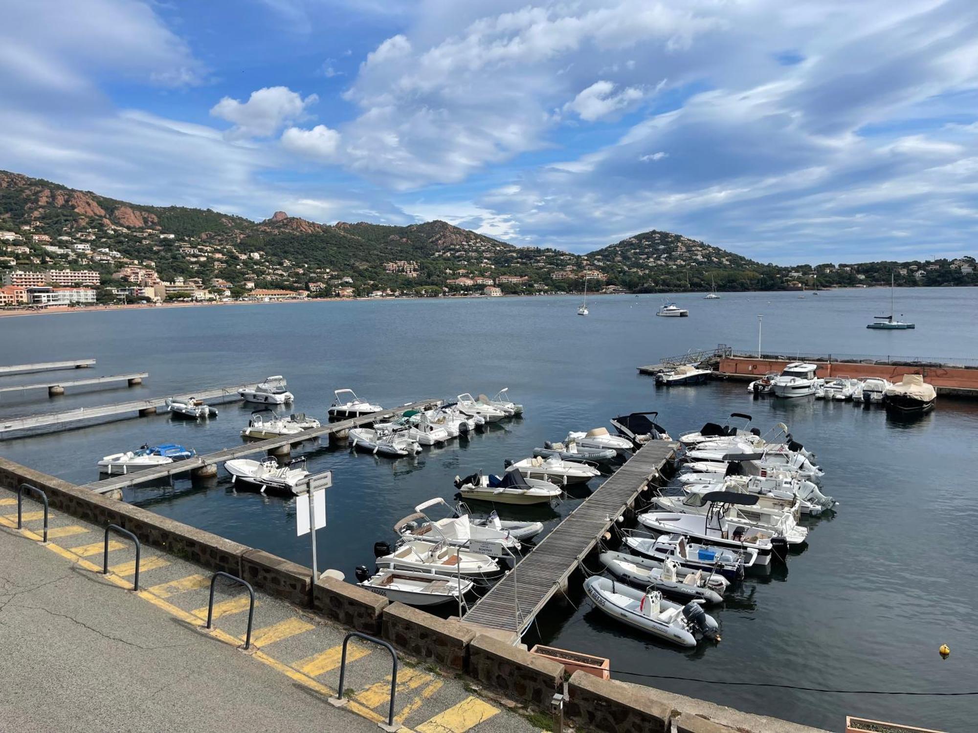 Village Cap Esterel, Piscine, Plage Saint-Raphaël Exterior foto